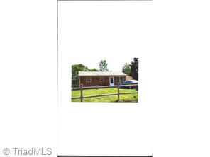 915 Pine Circle Dr, High Point, NC 27265 photo 1