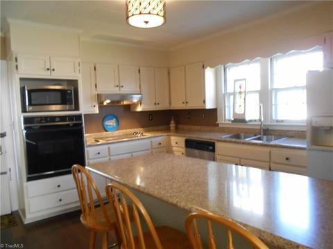 524 Patrick St, Eden, NC 27288 photo 7