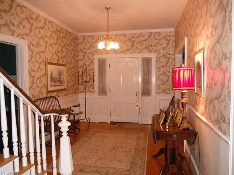 524 Patrick St, Eden, NC 27288 photo 3