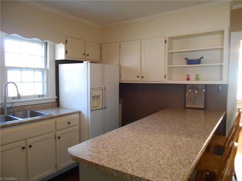 524 Patrick St, Eden, NC 27288 photo 8