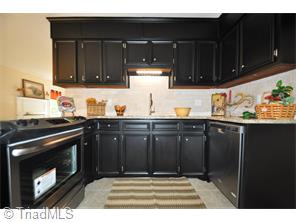 2000 Wickham Ave, High Point, NC 27265 photo 4