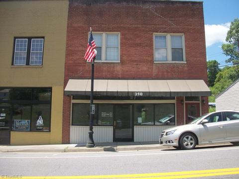 310 Patrick Ave St, Stuart, VA 24171 photo 1
