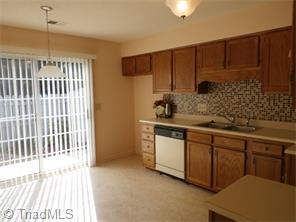 1330 Bailey Cir, High Point, NC 27262 photo 10