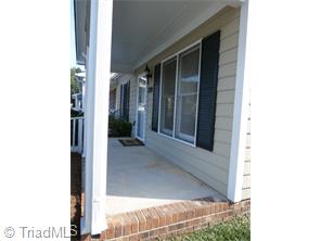 1330 Bailey Cir, High Point, NC 27262 photo 4