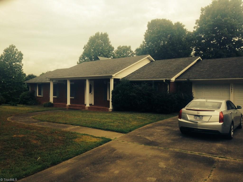 1382 Spring Dr, Lexington, NC 27292 photo 1