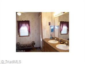 1137 Thayer Rd, Trinity, NC 27370 photo 10