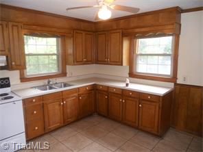 540 Monroe St, Eden, NC 27288 photo 3