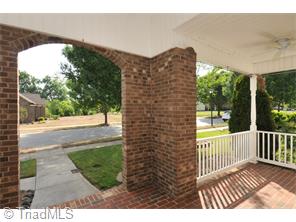 115 Brookstone Dr, Bermuda Run, NC 27006 photo 2