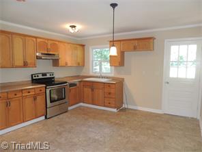 3210 Loftyview Dr, High Point, NC 27260 photo 9