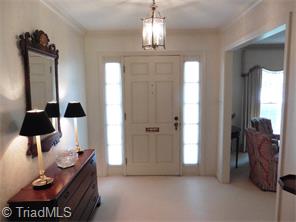 955 Nottingham Rd, High Point, NC 27262 photo 4