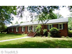 955 Nottingham Rd, High Point, NC 27262 photo 1