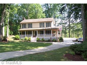4402 Oakview Dr, Trinity, NC 27370 photo 1
