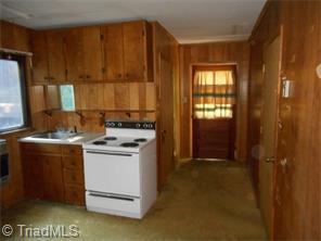407 Clover Dr, High Point, NC 27262 photo 9