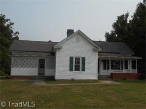 1702 Chestnut Dr, High Point, NC 27262 photo 1