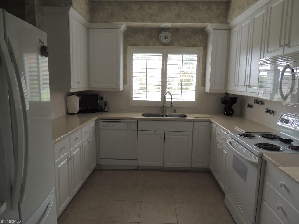 357 Hollybrook Dr, Bermuda Run, NC 27006 photo 9