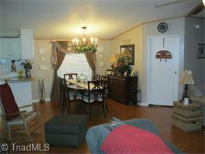 6960 Wright Rd, Thomasville, NC 27360 photo 7