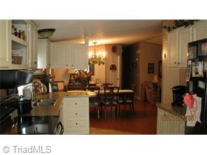 6960 Wright Rd, Thomasville, NC 27360 photo 4