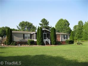 6960 Wright Rd, Thomasville, NC 27360 photo 2