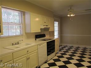 307 Shadow Valley Rd, High Point, NC 27262 photo 9