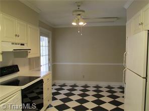 307 Shadow Valley Rd, High Point, NC 27262 photo 10