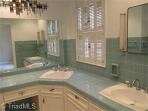 307 Shadow Valley Rd, High Point, NC 27262 photo 13