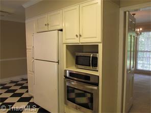 307 Shadow Valley Rd, High Point, NC 27262 photo 11