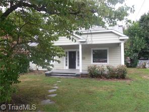 1111 Cedrow Dr, High Point, NC 27260 photo 1