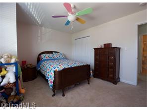 869 Hedgepath Ter, High Point, NC 27265 photo 10