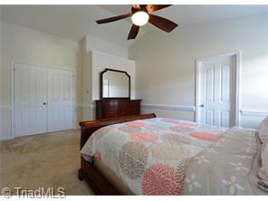 869 Hedgepath Ter, High Point, NC 27265 photo 13