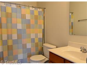 869 Hedgepath Ter, High Point, NC 27265 photo 15