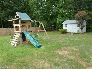 609 Nova Ave, High Point, NC 27265 photo 2