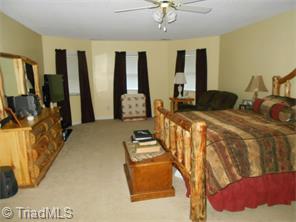 2443 Gordon Rd, High Point, NC 27265 photo 9