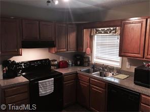 101 Conifer Ct, King, NC 27021 photo 5