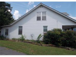 310 Staples Ave, Stuart, VA 24171 photo 4