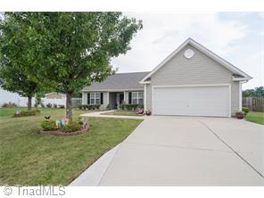 1254 Silverstone Ct, High Point, NC 27265 photo 2
