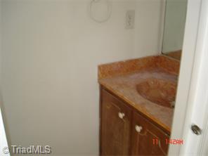 1438 Bailey Cir, High Point, NC 27262 photo 15