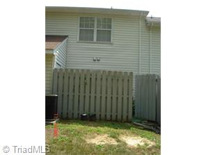 1438 Bailey Cir, High Point, NC 27262 photo 2