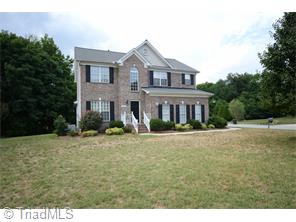 1849 Runner Stone Dr, High Point, NC 27265 photo 2