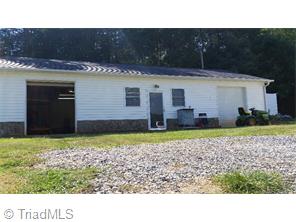 5073 Jordan Valley Rd, Trinity, NC 27370 photo 3