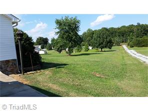 5073 Jordan Valley Rd, Trinity, NC 27370 photo 2
