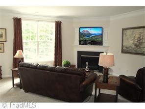 742 Celtic Crossing Dr, High Point, NC 27265 photo 6