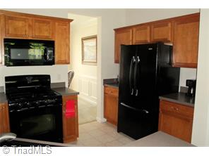 742 Celtic Crossing Dr, High Point, NC 27265 photo 9