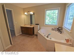 7630 Rolling Oak Ct, Clemmons, NC 27012 photo 16