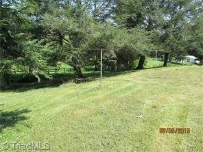 3837 E Pine St, Mount Airy, NC 27030 photo 8
