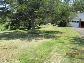 3837 E Pine St, Mount Airy, NC 27030 photo 11