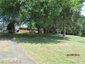 3837 E Pine St, Mount Airy, NC 27030 photo 12