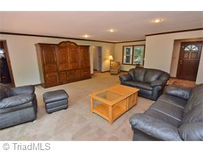  5622 Northlake Dr, Greensboro, NC 27410 photo 5