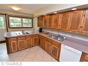  5622 Northlake Dr, Greensboro, NC 27410 photo 13