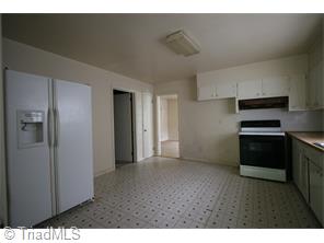 3734 Rolling Rd, High Point, NC 27265 photo 6