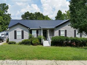 516 Three Oaks Dr, High Point, NC 27265 photo 1